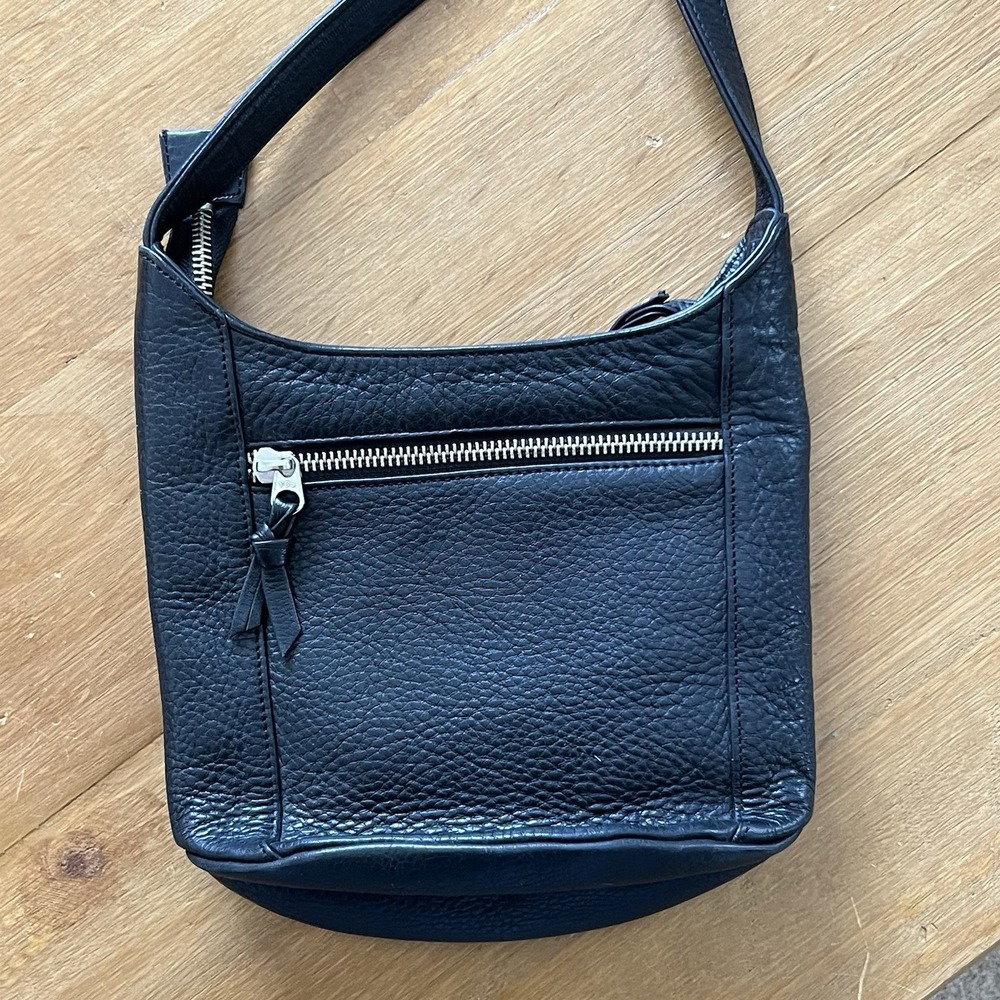 The Sak Black Soft Pebbles Leather Crossbody Bag Small Shoulder Purse - Picture 3 of 6